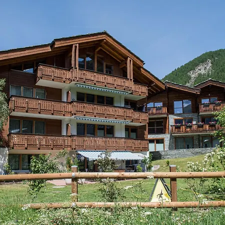 Apartment Dom - Skiin-skiout By Interhome